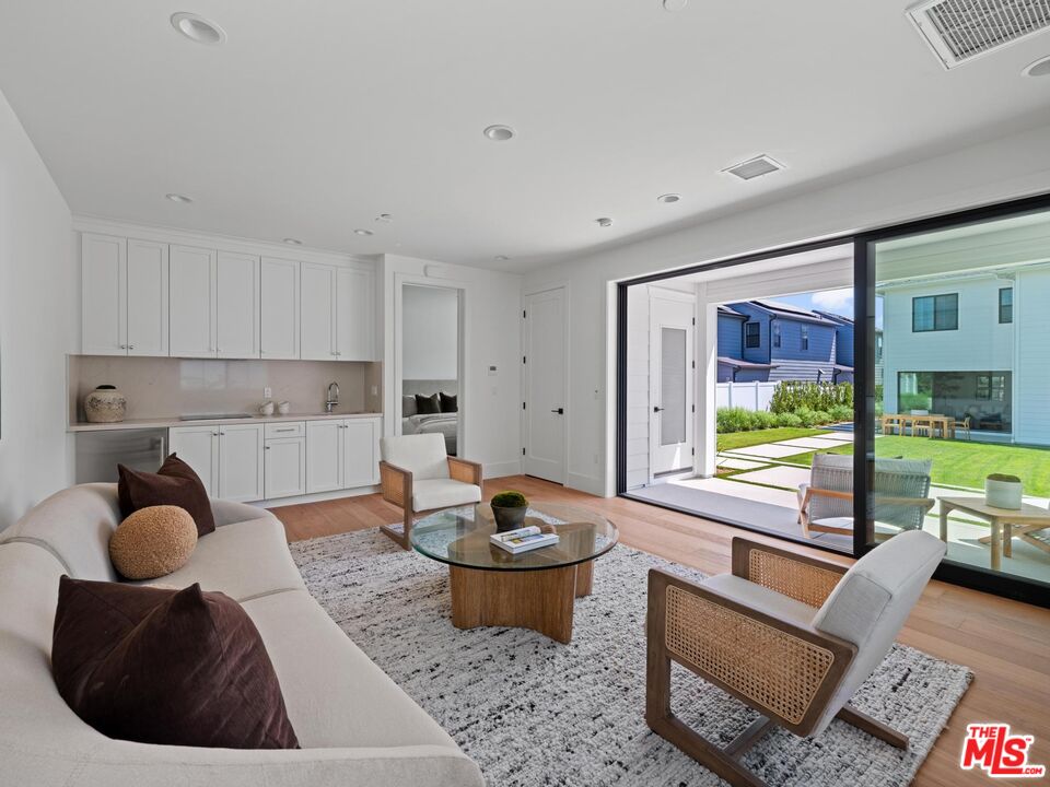 11957 Modjeska Place Los Angeles, CA 90066 - Photo 22 of 26 Gallery Image 22