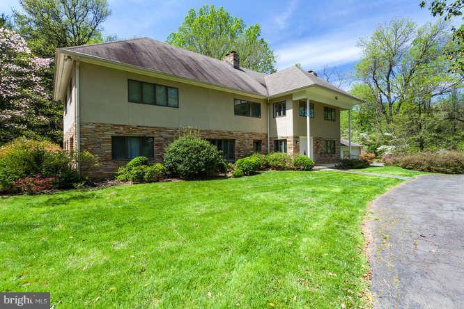1290 Balls Hill Road McLean, VA 22101 - Photo 22 of 22 Exterior (Front)