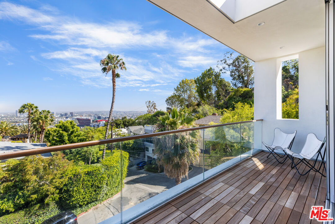 1301 Devlin Drive Los Angeles, CA 90069 - Photo 20 of 47