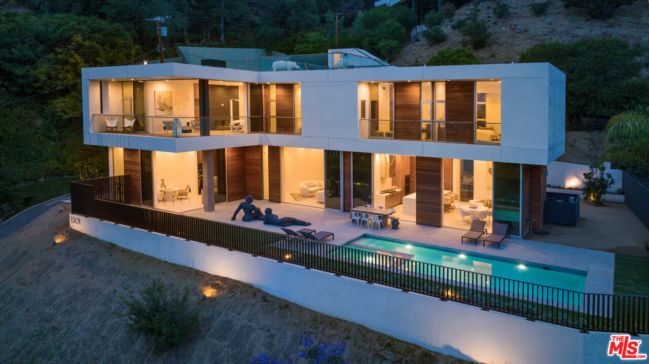 1301 Devlin Drive Los Angeles, CA 90069 - Photo 2 of 47