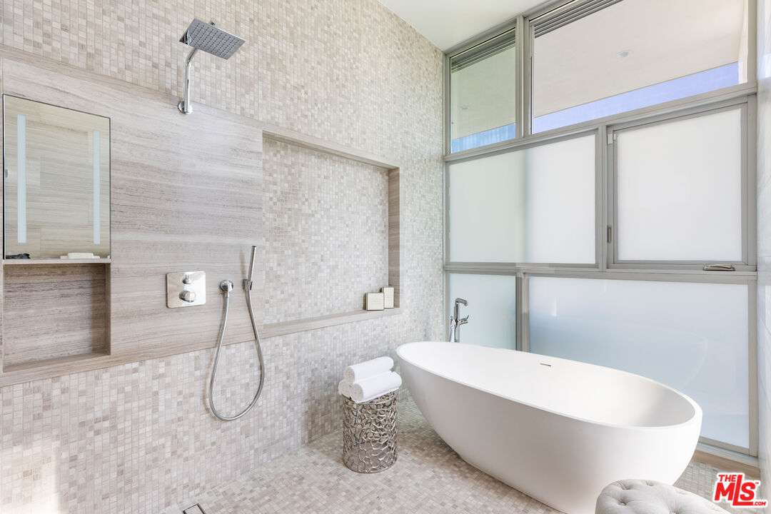 1301 Devlin Drive Los Angeles, CA 90069 - Photo 23 of 47