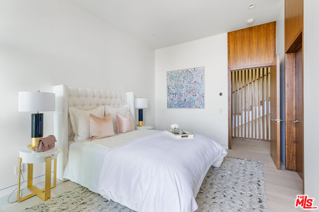 1301 Devlin Drive Los Angeles, CA 90069 - Photo 26 of 47