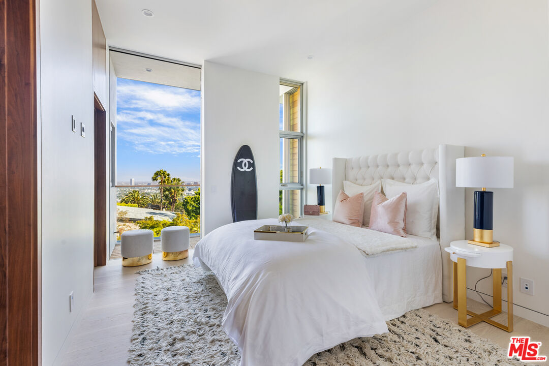 1301 Devlin Drive Los Angeles, CA 90069 - Photo 27 of 47