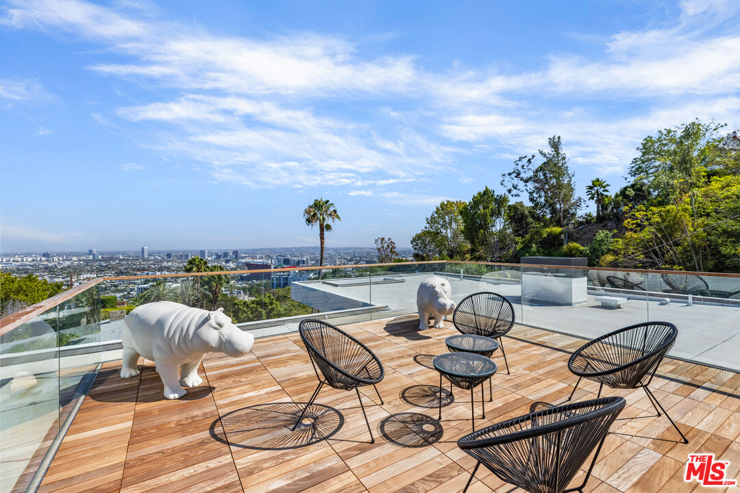 1301 Devlin Drive Los Angeles, CA 90069 - Photo 31 of 47