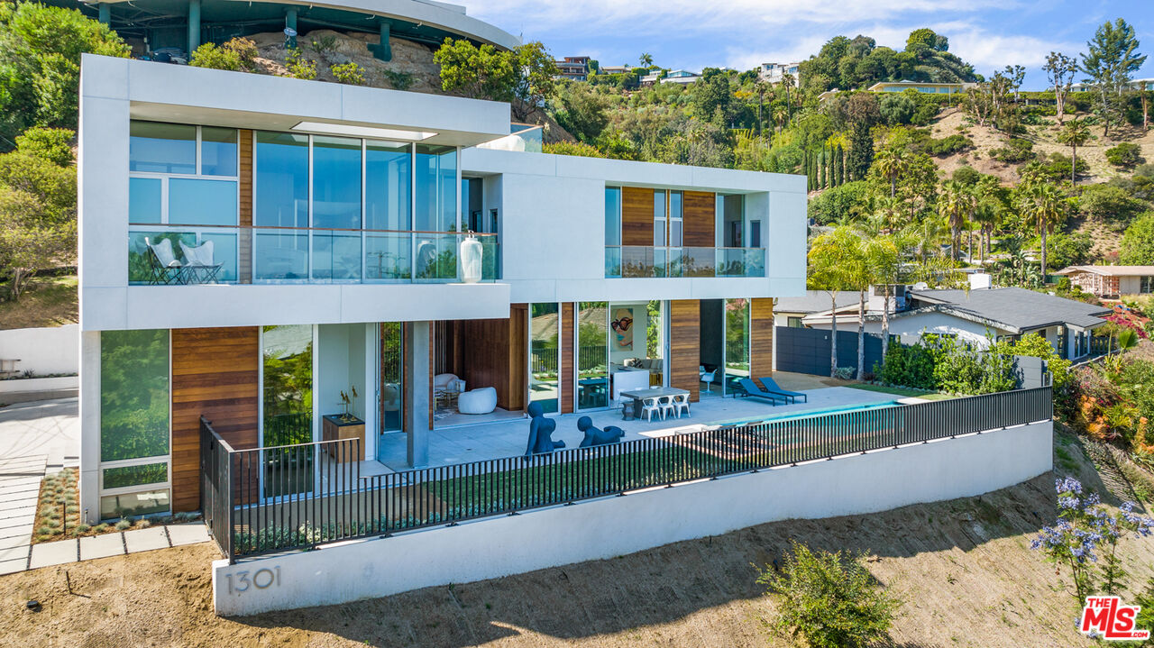 1301 Devlin Drive Los Angeles, CA 90069 - Photo 32 of 47