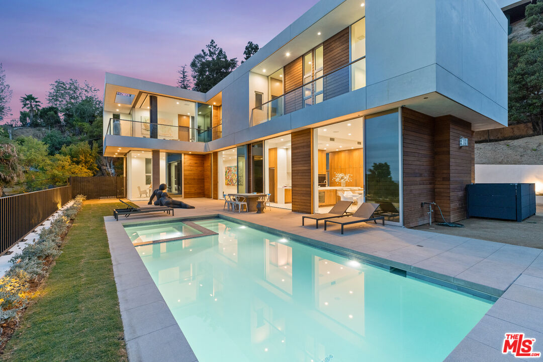 1301 Devlin Drive Los Angeles, CA 90069 - Photo 34 of 47