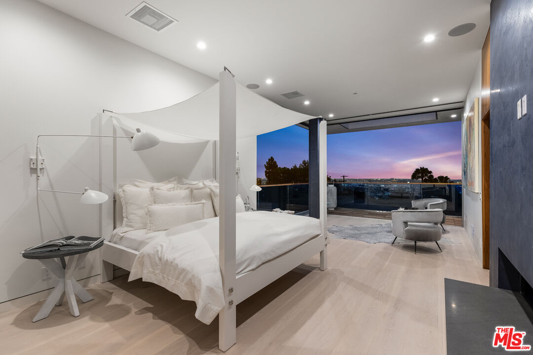 1301 Devlin Drive Los Angeles, CA 90069 - Photo 40 of 47