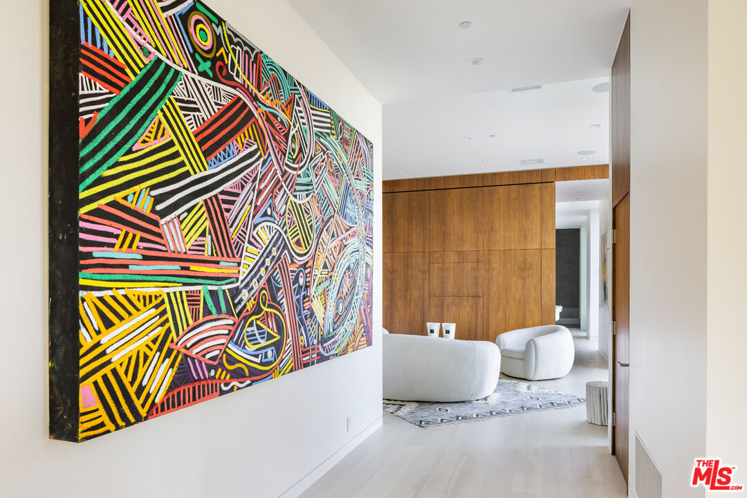 1301 Devlin Drive Los Angeles, CA 90069 - Photo 4 of 47