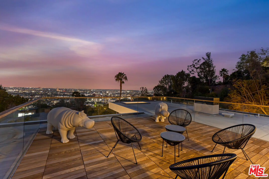 1301 Devlin Drive Los Angeles, CA 90069 - Photo 44 of 47