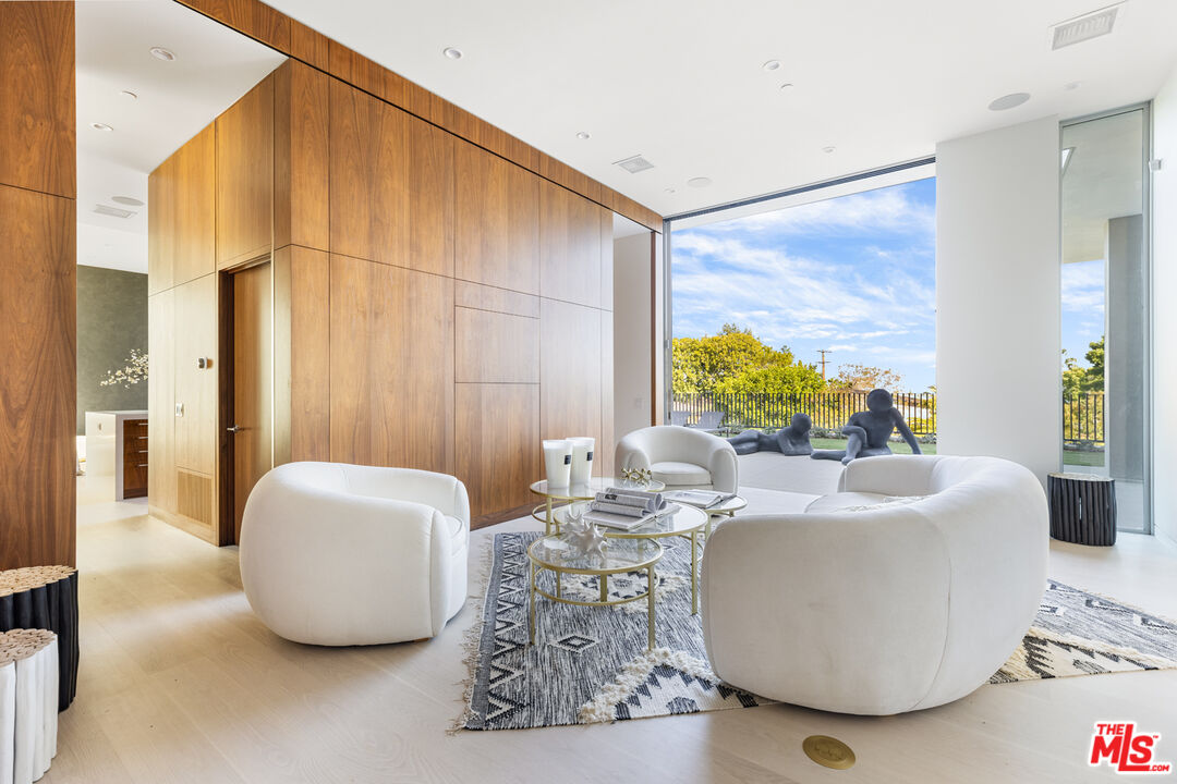 1301 Devlin Drive Los Angeles, CA 90069 - Photo 5 of 47