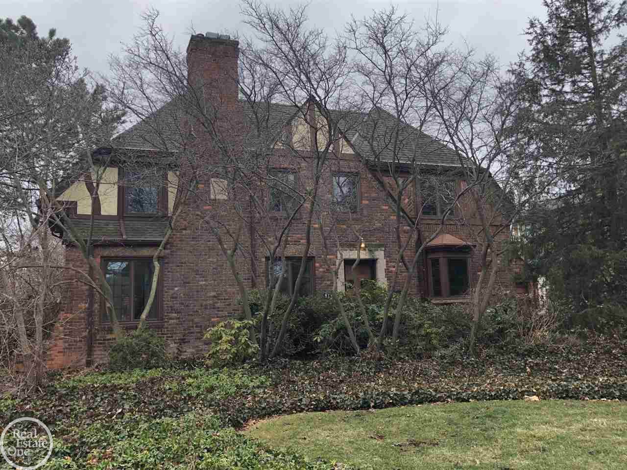 813 Pemberton Road Grosse Pointe, MI 48230 - Photo 1 of 41 50008123.JPG