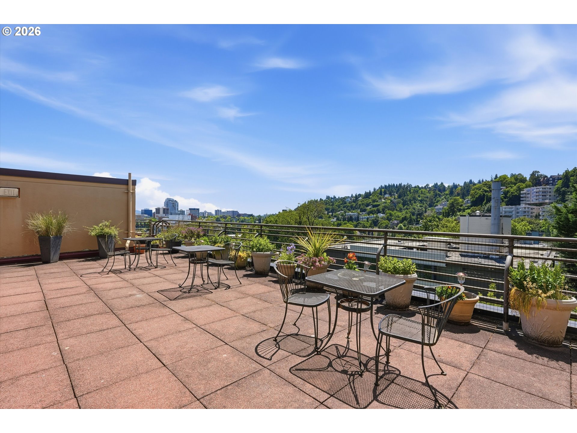 2021 Southwest Main Street, Unit 41 Portland, OR 97205 - Photo 24 of 46