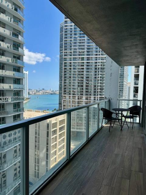 55 Southeast 6th Street, Unit 1807 Miami, FL 33131 - Photo 16 of 23
