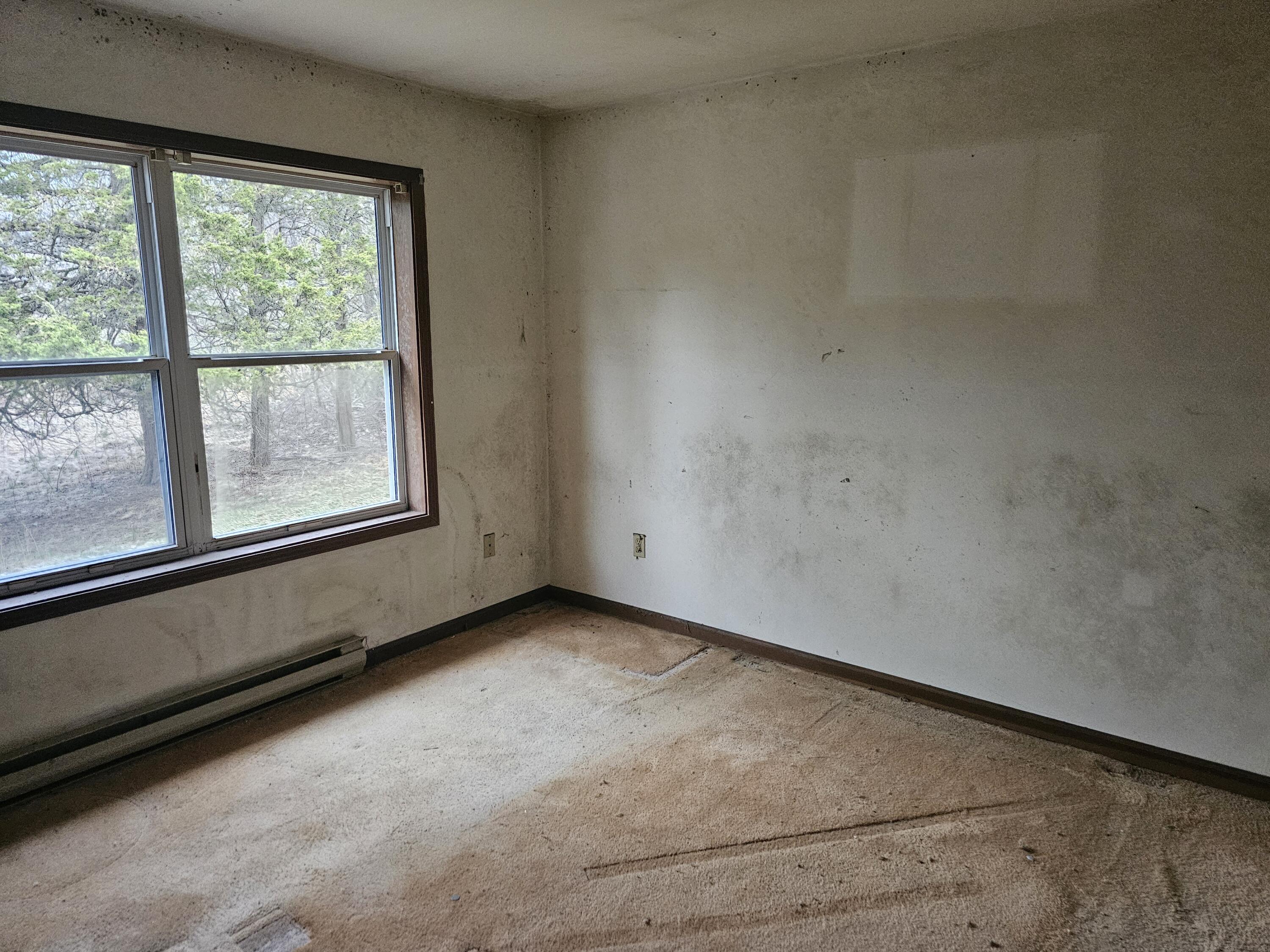 1111 Delabole Jct Road Pen Argyl, PA 18072 - Photo 7 of 11 20250329_173641