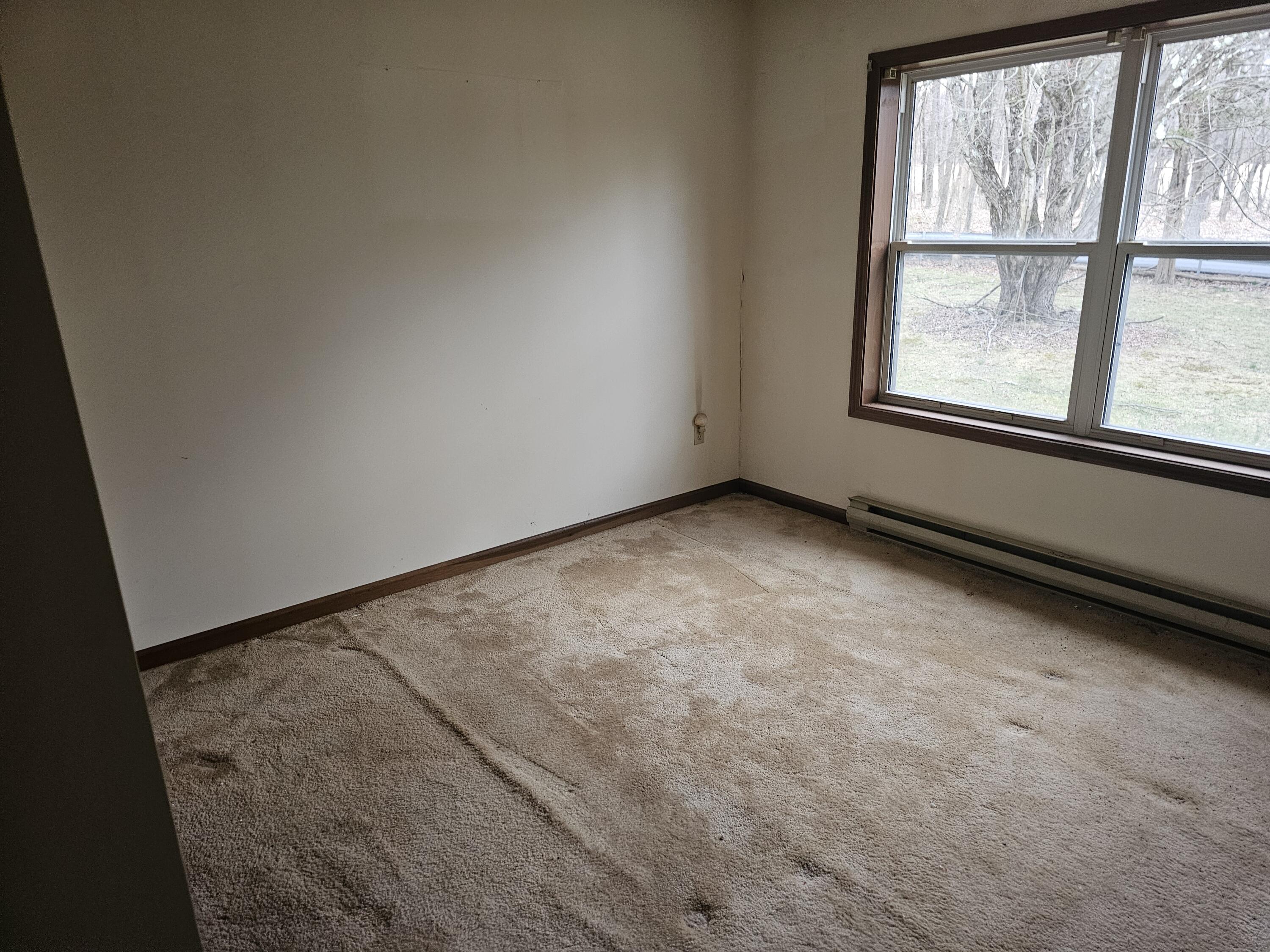 1111 Delabole Jct Road Pen Argyl, PA 18072 - Photo 8 of 11 20250329_173647