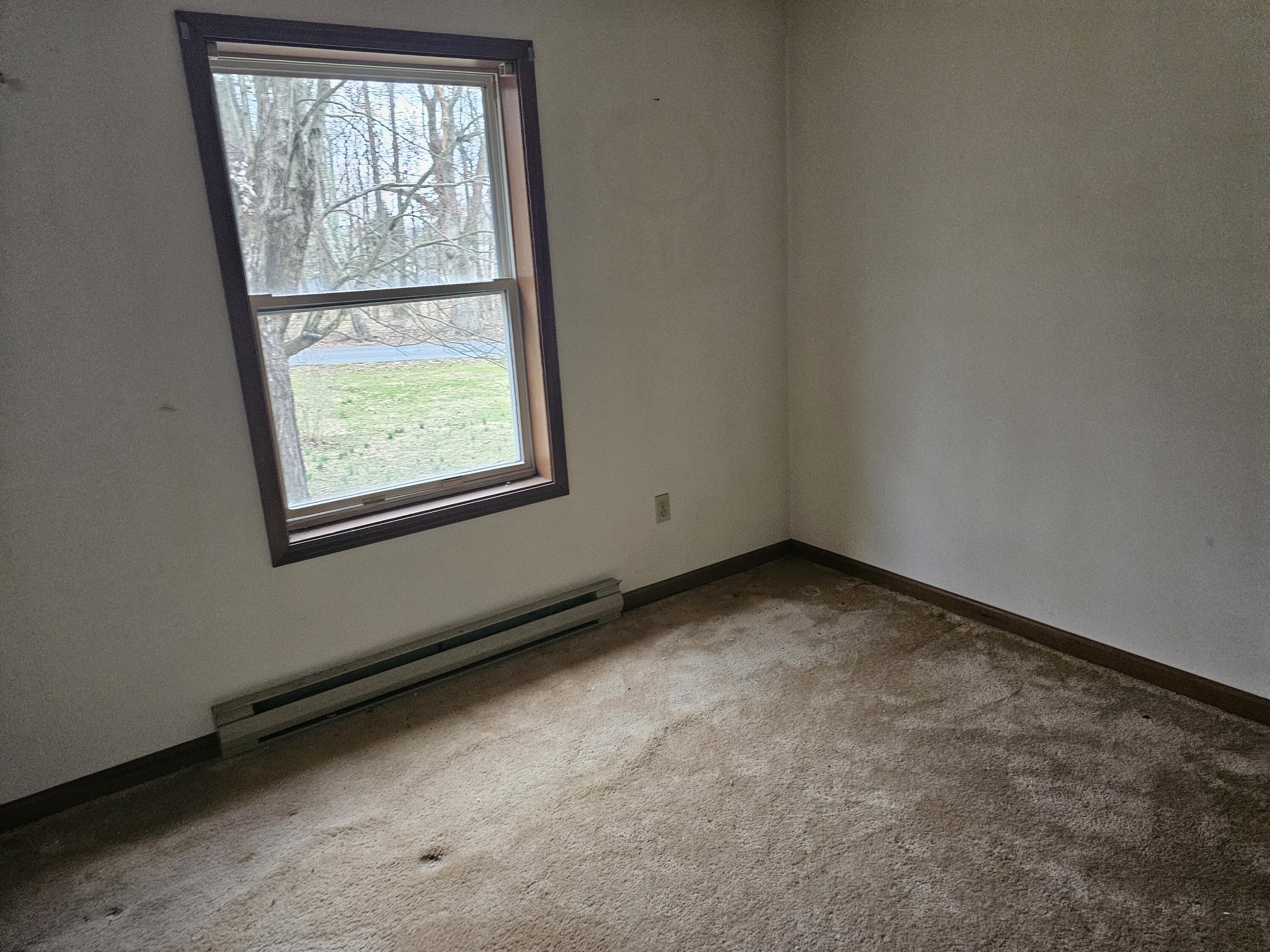 1111 Delabole Jct Road Pen Argyl, PA 18072 - Photo 9 of 11 20250329_173648