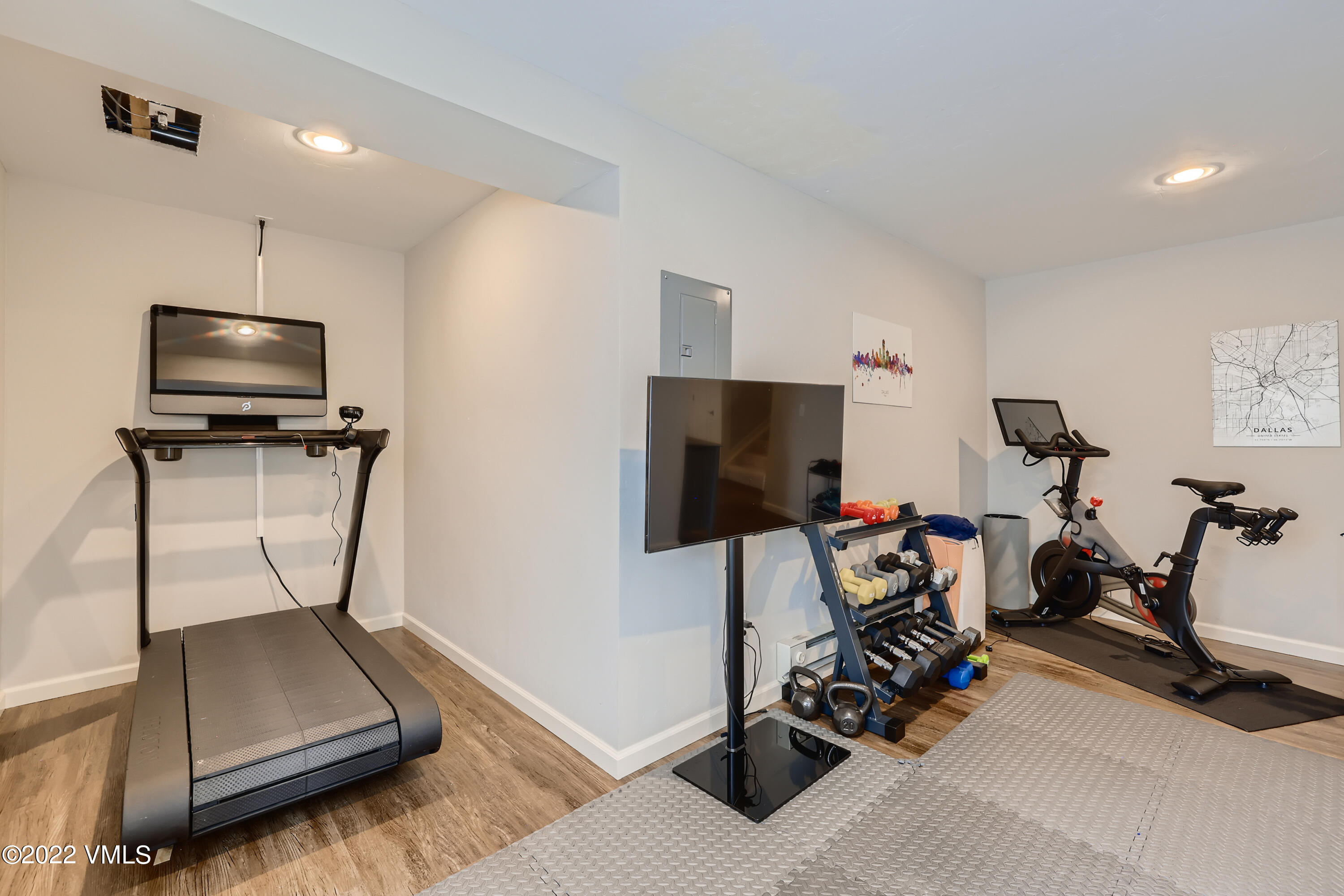 279 Longview Avenue Eagle, CO 81631 - Photo 24 of 30 a view of a room with gym equipment