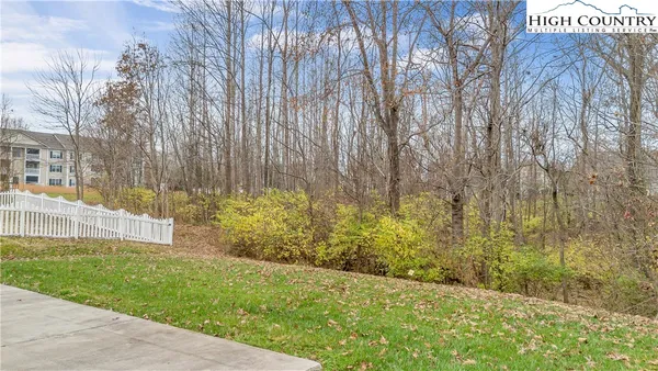 a view of a yard