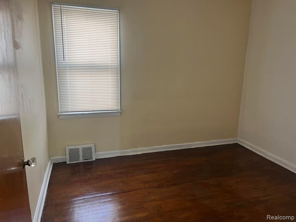 26640 Ross Street Inkster, MI 48141 - Photo 10 of 13 Gallery Image 10