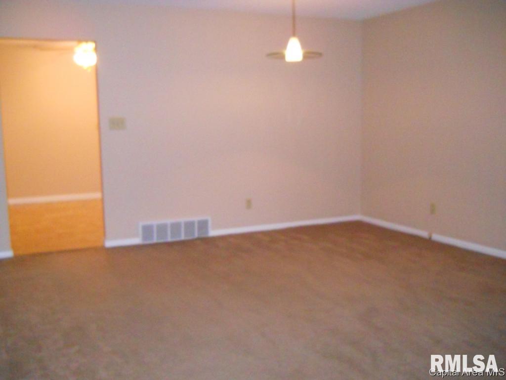 1227 Interlacken Road Springfield, IL 62704 - Photo 7 of 10