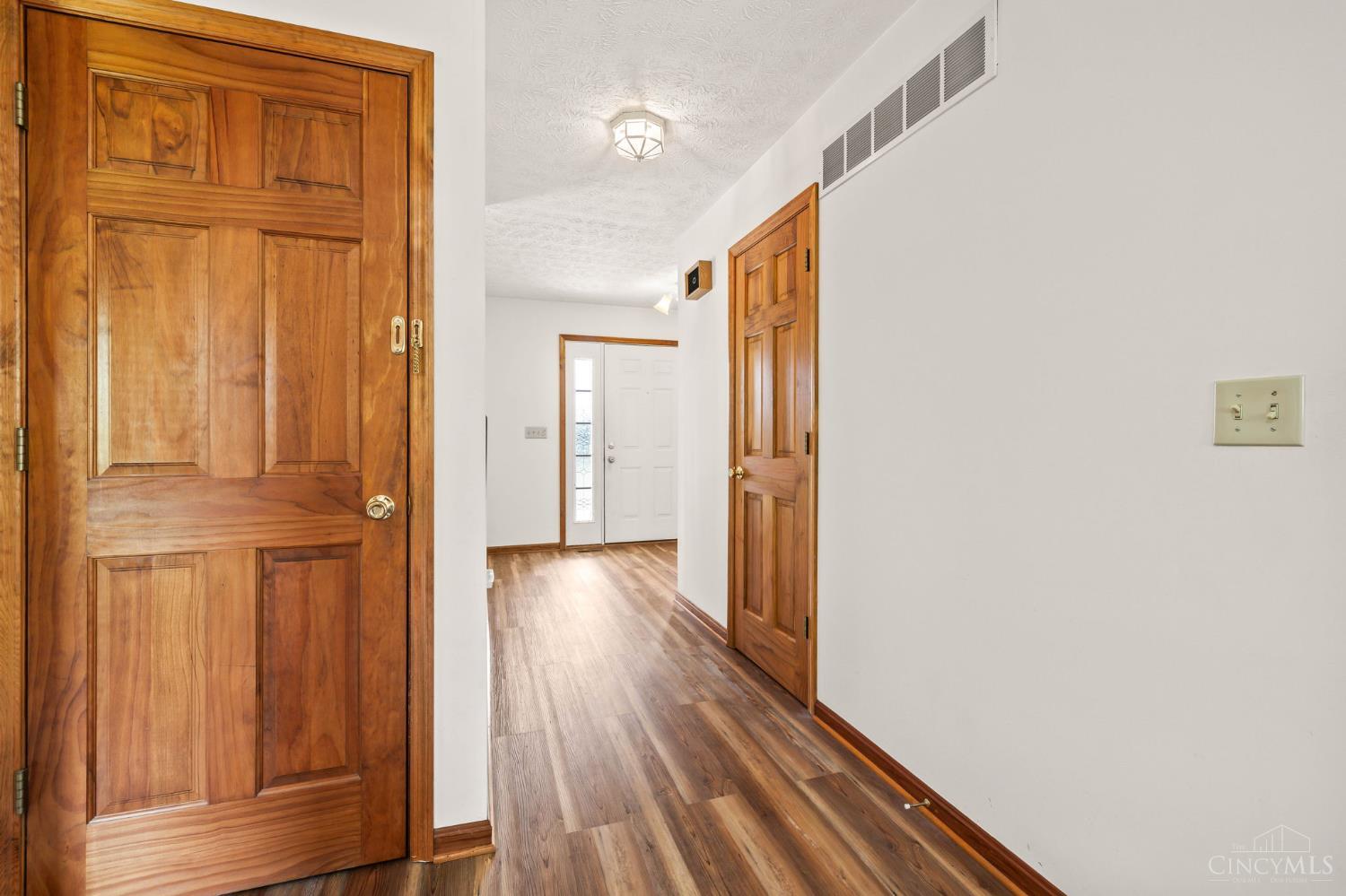 6821 Cincinnati Dayton Road Middletown, OH 45044 - Photo 7 of 70
