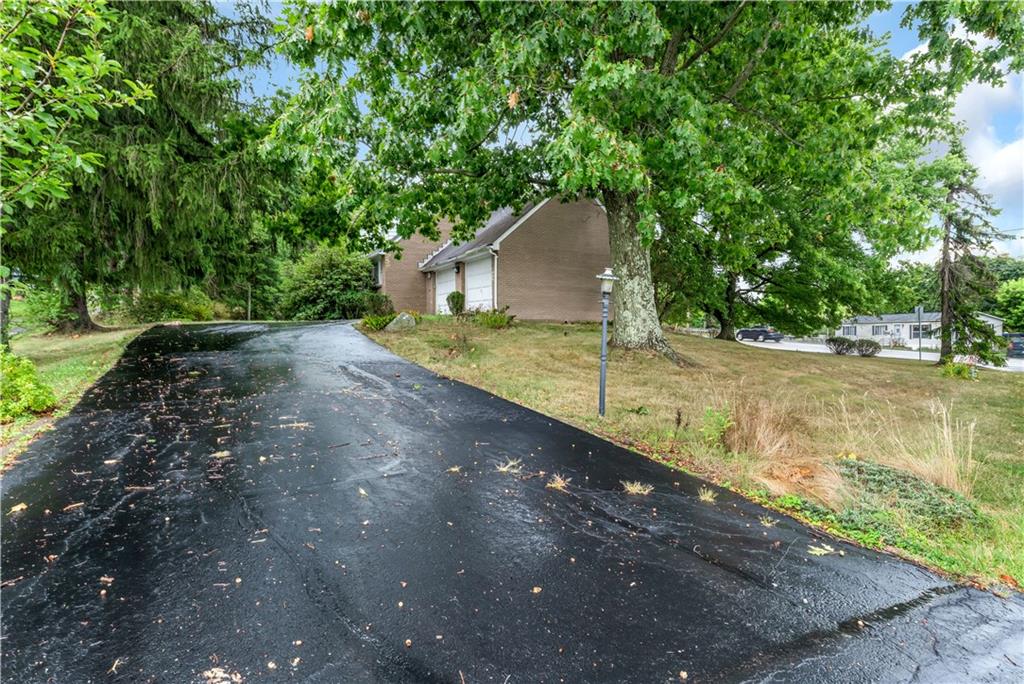 2 Monier Road Gibsonia, PA 15044 - Photo 4 of 25