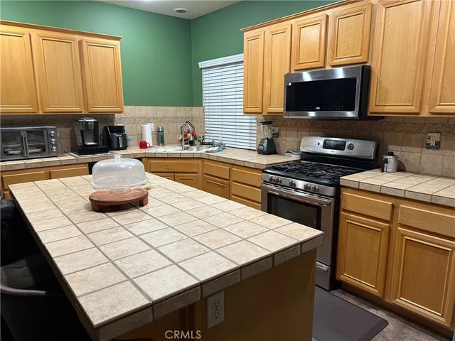 $535,000 | 251 Spinnaker Street, San Jacinto, CA 92583