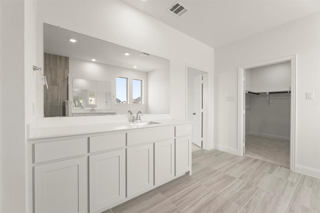 6805 Lancashire Way Forney, TX 75126 - Photo 21 of 28 21. 6805 Lancashire - Bath (3)