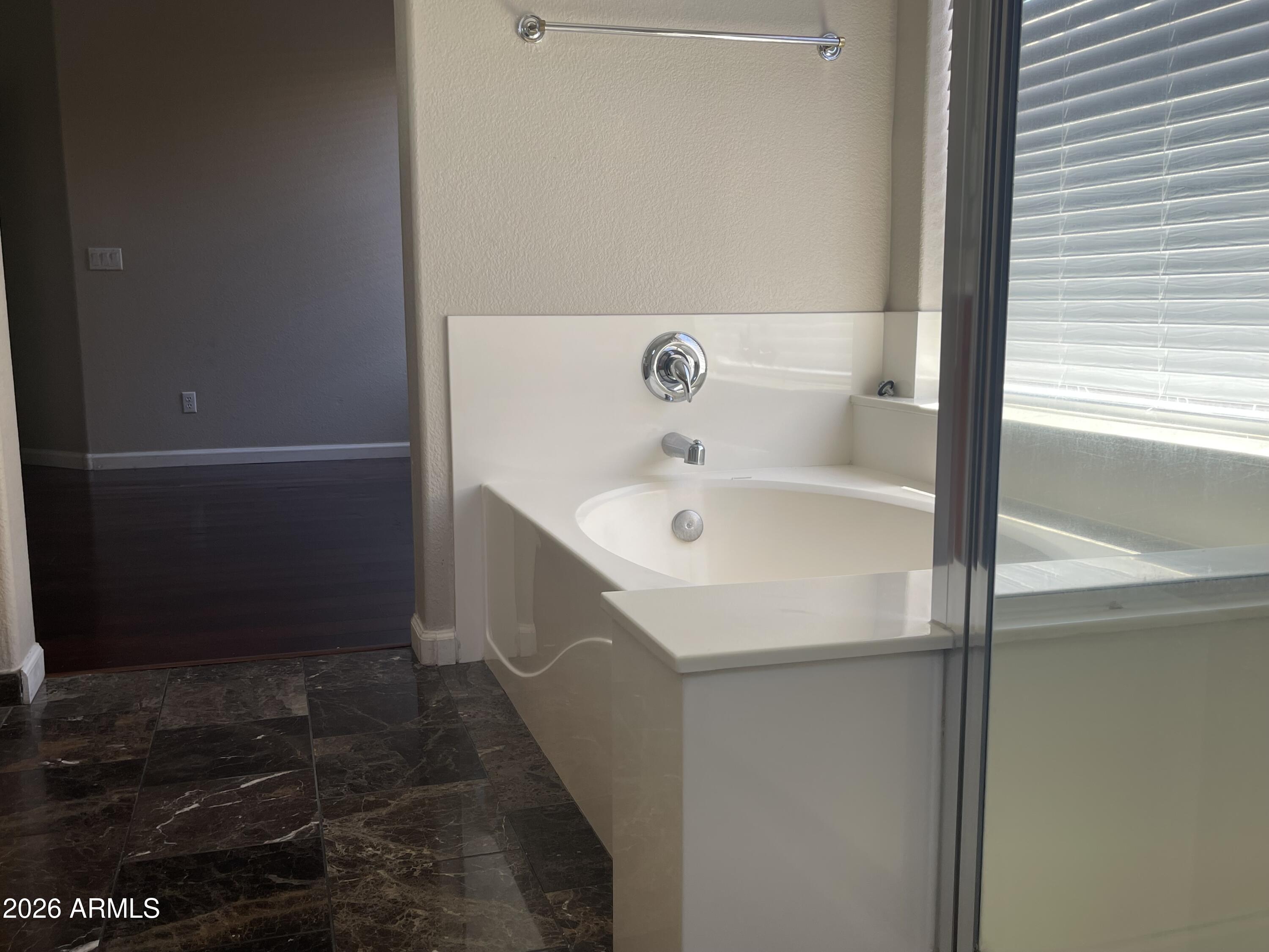 844 South Roca Court Gilbert, AZ 85296 - Photo 3 of 5 IMG_2629