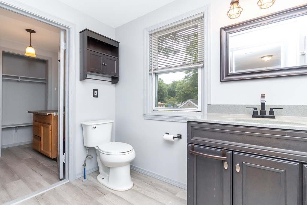 83 Wexford Street Springfield, MA 01118 - Photo 17 of 40