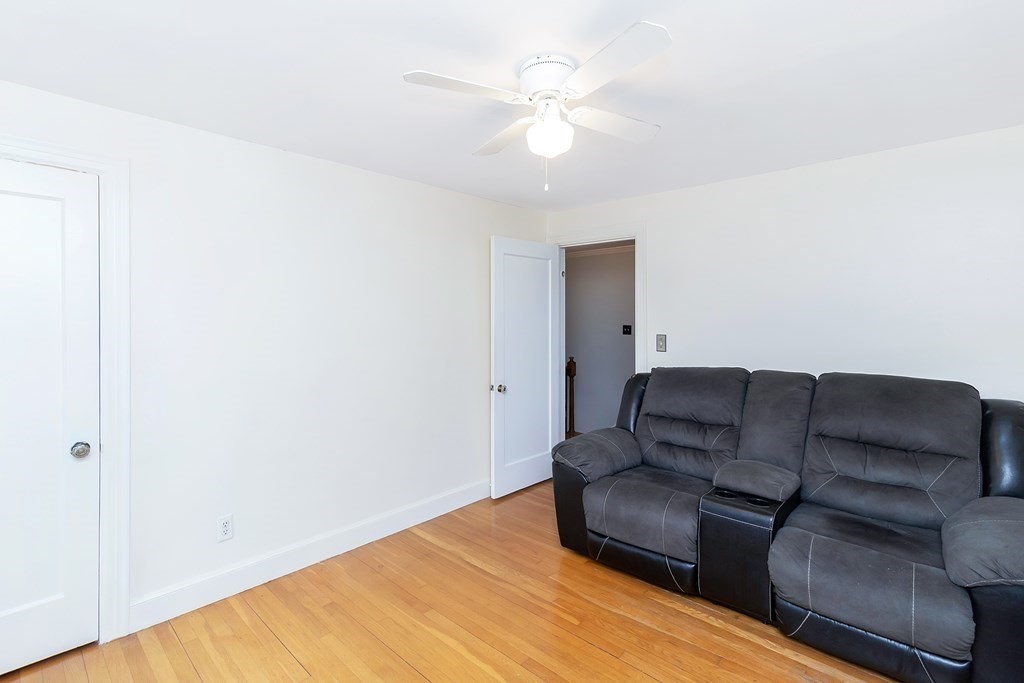 83 Wexford Street Springfield, MA 01118 - Photo 18 of 40