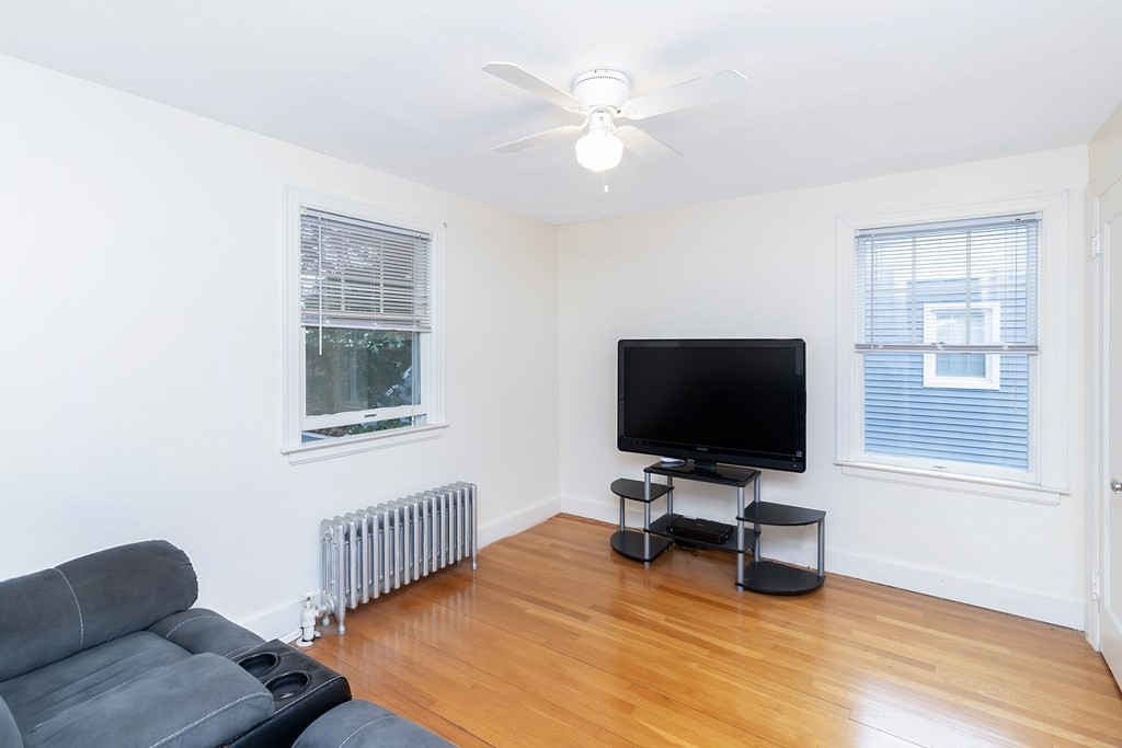 83 Wexford Street Springfield, MA 01118 - Photo 19 of 40