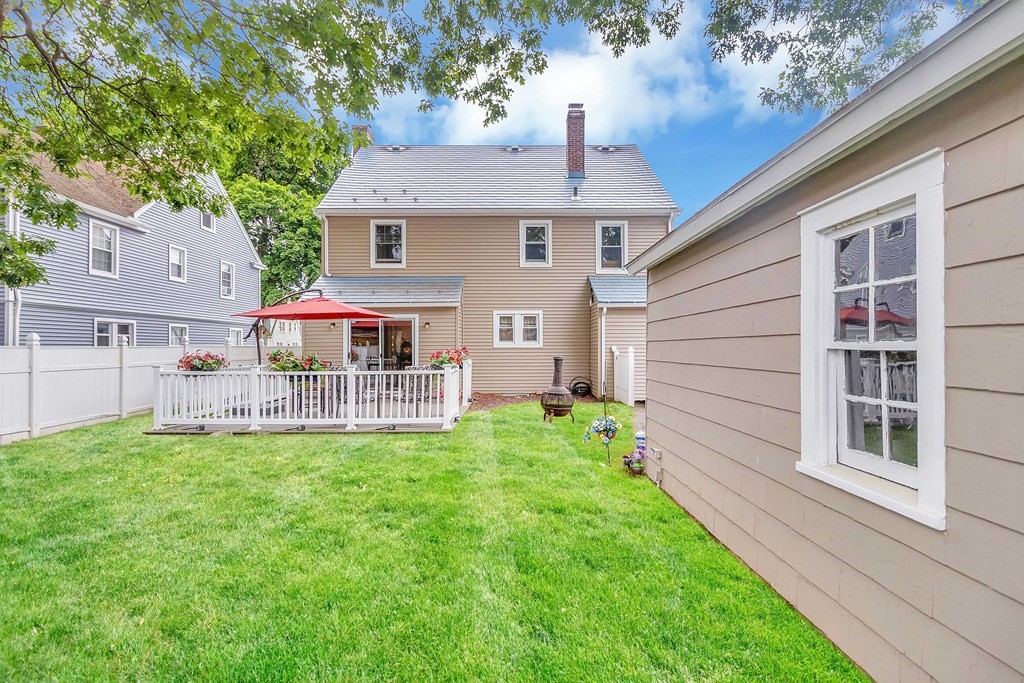 83 Wexford Street Springfield, MA 01118 - Photo 2 of 40