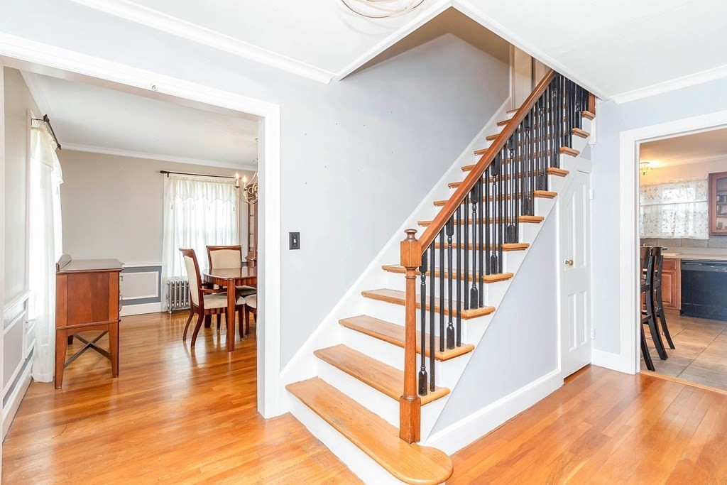 83 Wexford Street Springfield, MA 01118 - Photo 3 of 40