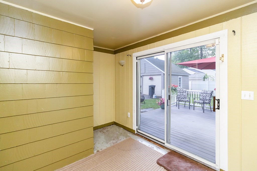 83 Wexford Street Springfield, MA 01118 - Photo 32 of 40