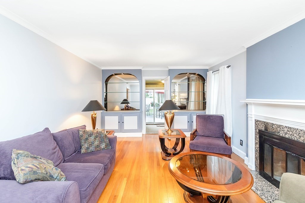 83 Wexford Street Springfield, MA 01118 - Photo 5 of 40