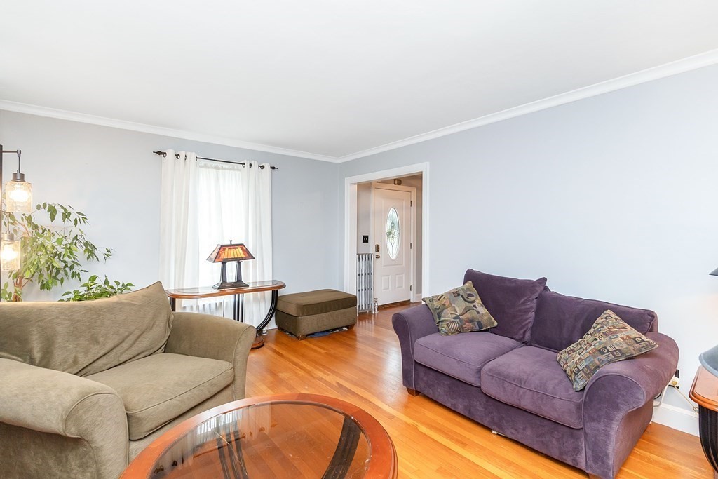 83 Wexford Street Springfield, MA 01118 - Photo 6 of 40