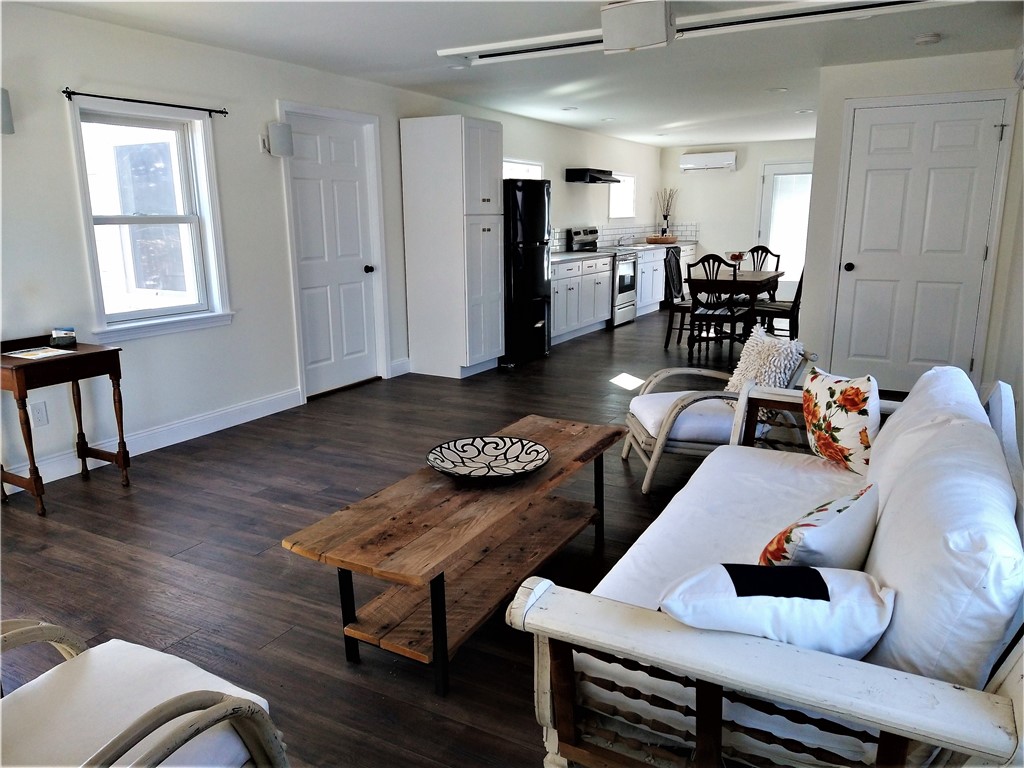 7 Birch Swamp Road Warren, RI 02885 - Photo 4 of 24 Gallery Image 4