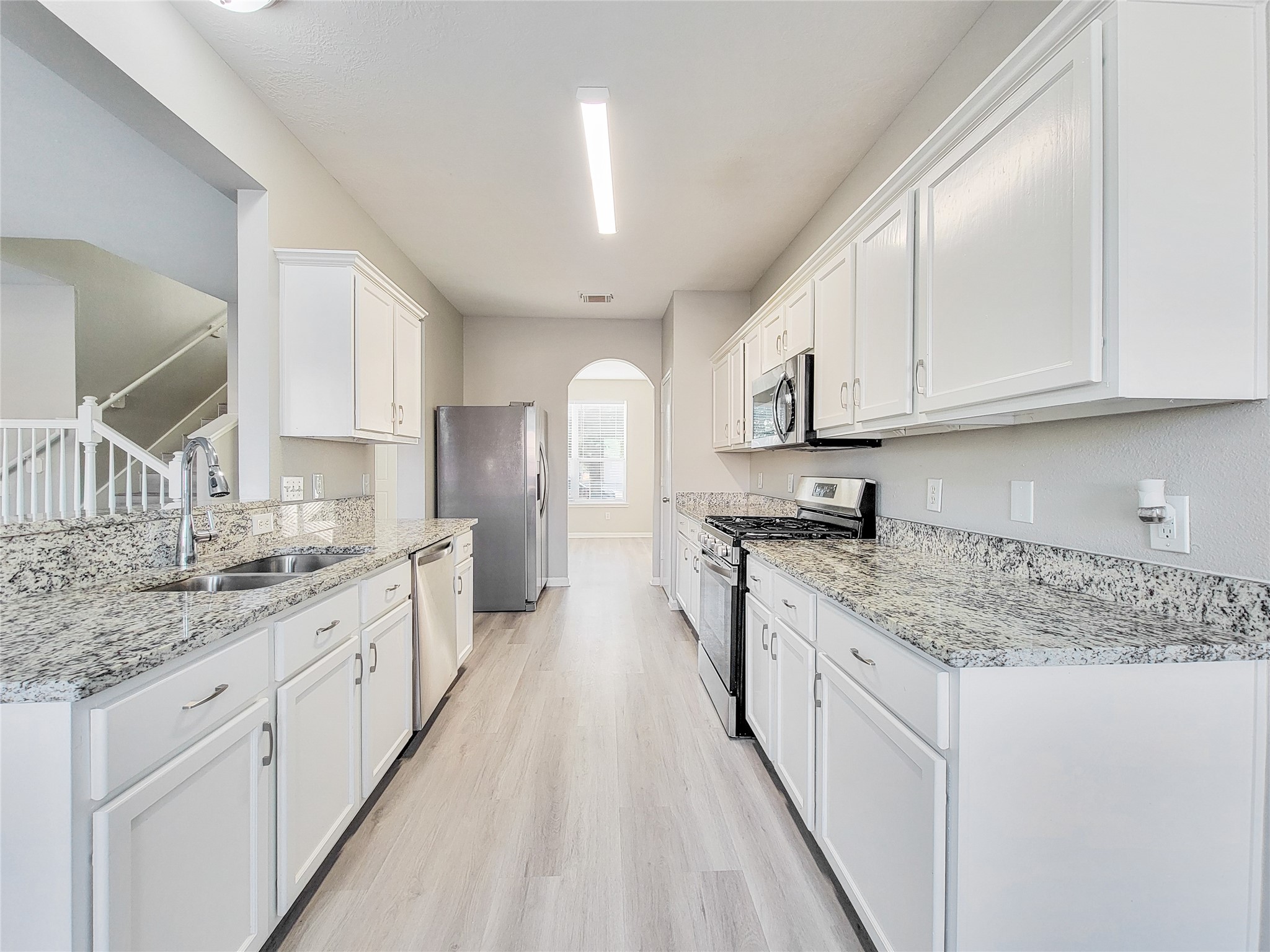 3926 West Lindbergh Court Baytown, TX 77521 - Photo 4 of 19