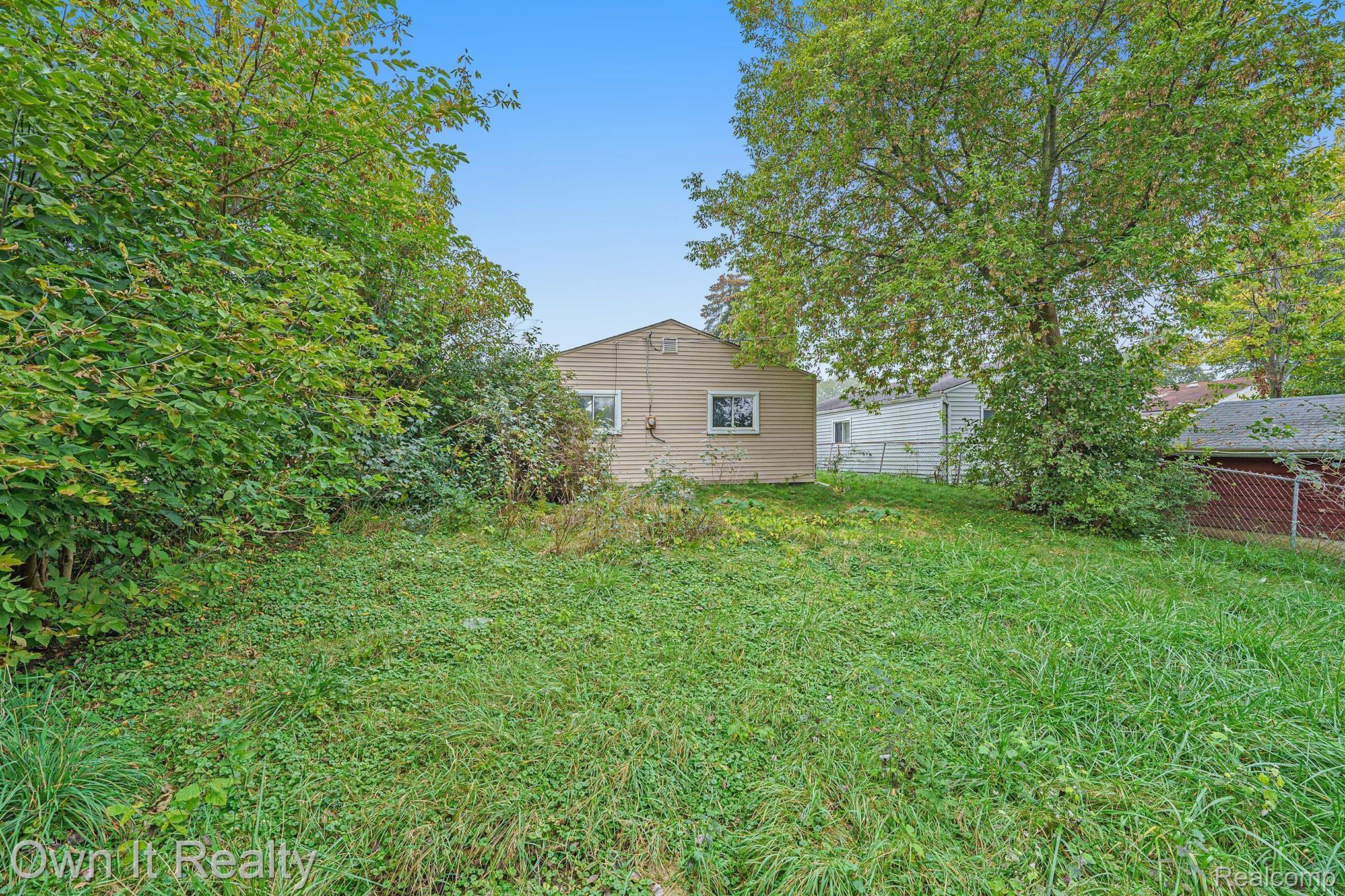 143 West Kennett Road Pontiac, MI 48340 - Photo 24 of 25 DSC00906.jpg