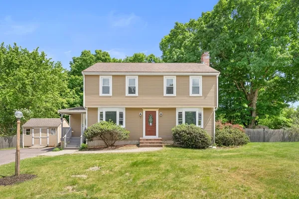 $667,777 | 5 Tuckoosa Circle, Bridgewater, MA 02324