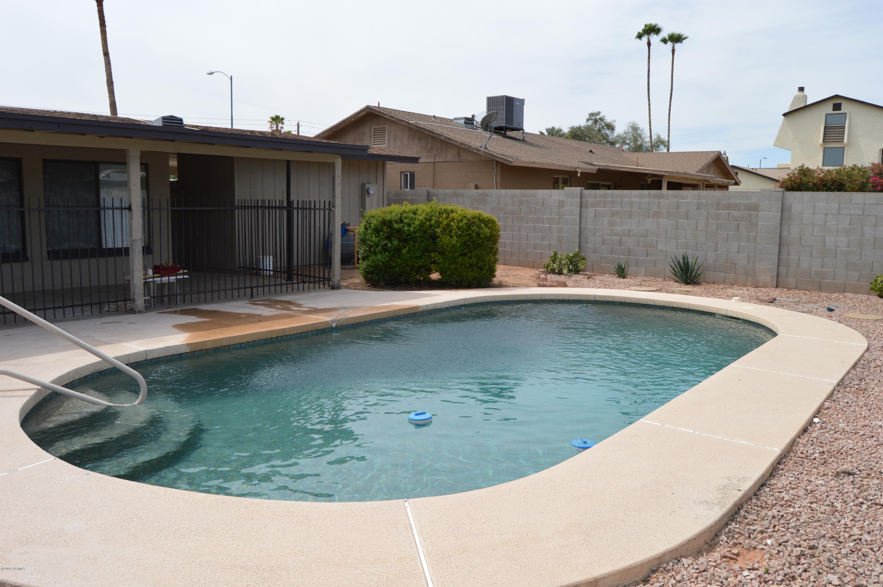 2832 East Cactus Road Phoenix, AZ 85032 - Photo 4 of 21 DSC_0009.JPG