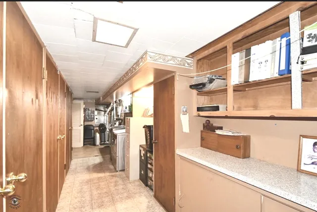 $310,000 | 15252 Waterman Drive, South Holland, IL 60473