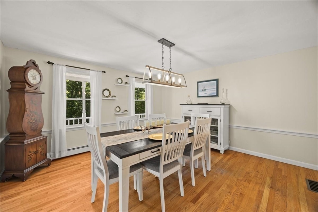 136 Paradise Lane Rochester, MA 02770 - Photo 17 of 40