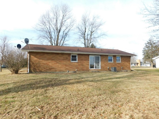 8925 South Lynn Street Rochelle, IL 61068 - Photo 14 of 16
