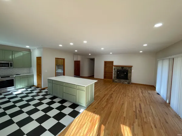 $2,700 | 5893 South Black Ankle Road, Bloomfield, IN 47424