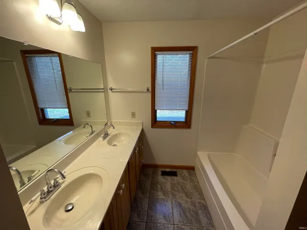 $2,700 | 5893 South Black Ankle Road, Bloomfield, IN 47424