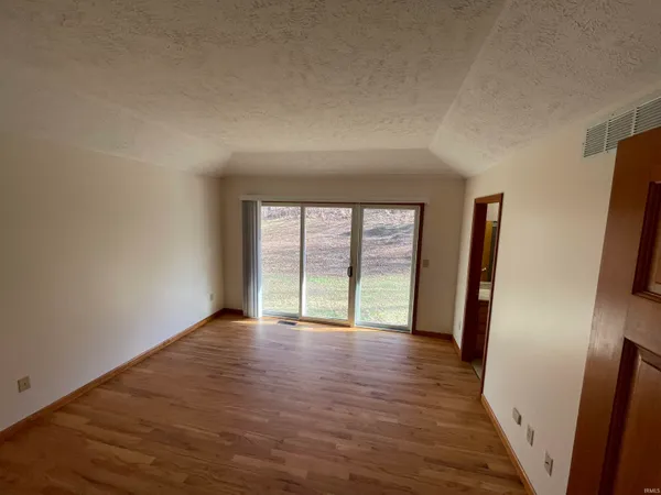 $2,700 | 5893 South Black Ankle Road, Bloomfield, IN 47424