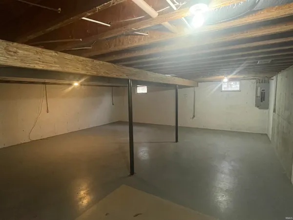 $2,700 | 5893 South Black Ankle Road, Bloomfield, IN 47424