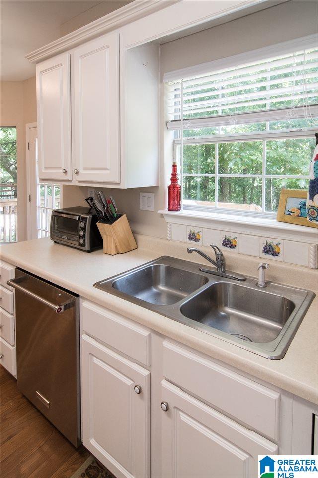 907 Stonewood Road Helena, AL 35080 - Photo 8 of 38